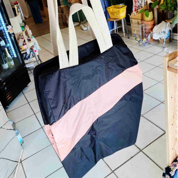 New Stach Bag M black/rosa
