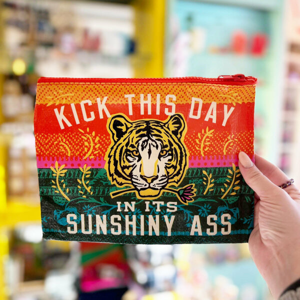 Kick this day Pouche
